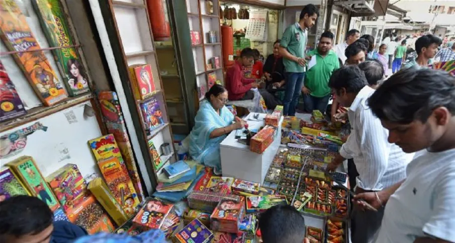 Mumbai, ban on firecrackers Mumbai, ban on firecrackers- India TV Hindi