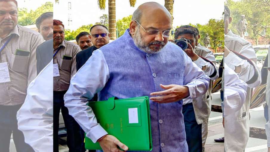 Amit Shah Meets Agriculture Minister As Farmers Threaten To Block Delhi Amit Shah Meets Agriculture Minister As Farmers Threaten To Block Delhi- India TV Hindi