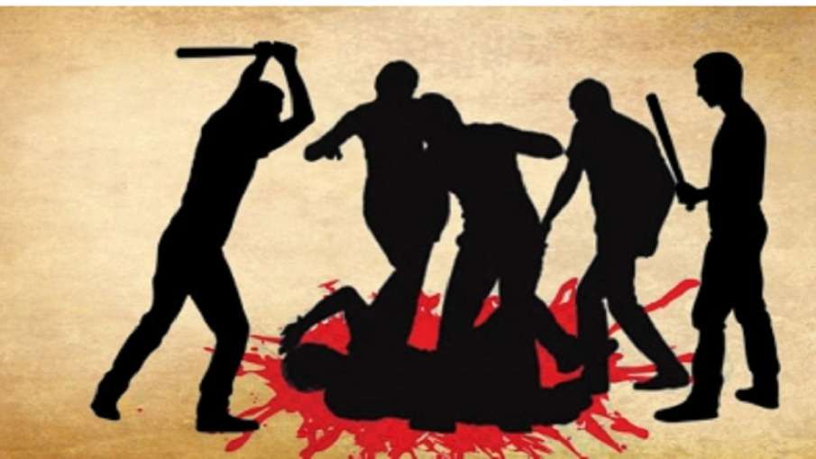 BJP MLA Son beats farmers leader fir registered । उत्तर प्रदेश: BJP MLA के बेटे पर किसान नेता की पिट BJP MLA Son beats farmers leader fir registered । उत्तर प्रदेश: BJP MLA के बेटे पर किसान नेता की पिट- India TV Hindi