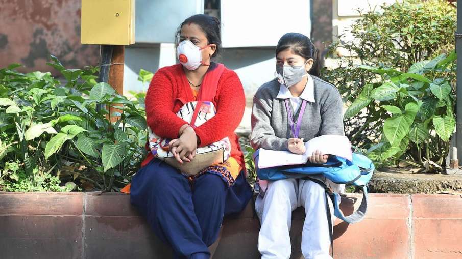 Schools won't be reopened till govt convinced about student safety: Delhi health minister Schools won't be reopened till govt convinced about student safety: Delhi health minister- India TV Hindi