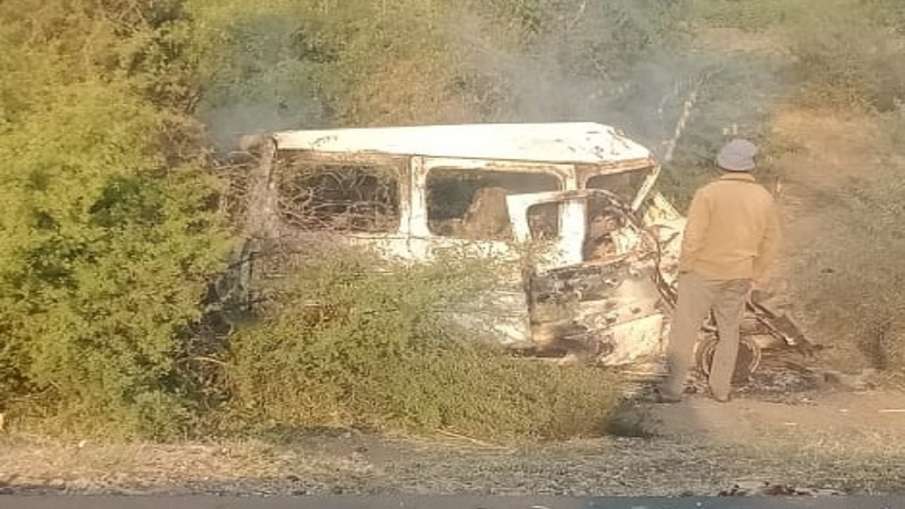Gujarat patdi accident news collision between car and truck 7 people killed । गुजरात के सुरेंद्र नगर Gujarat patdi accident news collision between car and truck 7 people killed । गुजरात के सुरेंद्र नगर- India TV Hindi