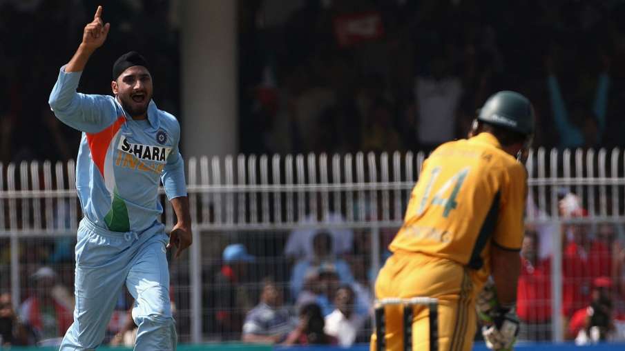 Ricky Ponting and Harbhajan Singh Ricky Ponting and Harbhajan Singh- India TV Hindi