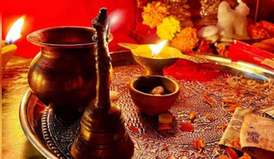 आज सौभाग्य पंचमी, बिजनेस में बढ़ोत्तरी और परिवार में खुशहाली के लिए जरूर करें ये खास उपाय आज सौभाग्य पंचमी, बिजनेस में बढ़ोत्तरी और परिवार में खुशहाली के लिए जरूर करें ये खास उपाय- India TV Hindi