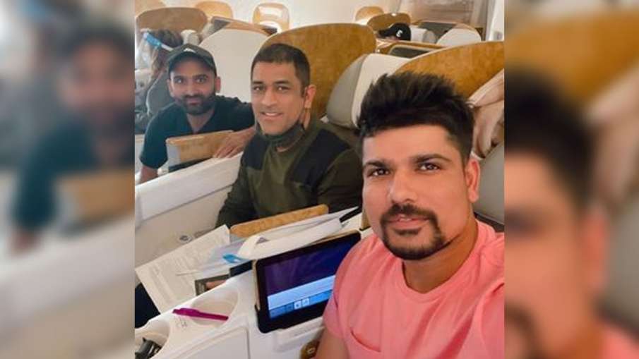 Mahendra Singh Dhoni left for India after disappointing performance in IPL 2020 Mahendra Singh Dhoni left for India after disappointing performance in IPL 2020- India TV Hindi