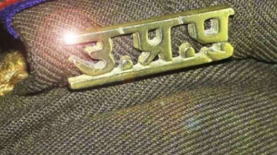 Policemen Injured, Mentally Ill Man Beats Police, Policemen Mentally Ill, Man Beats Police Policemen Injured, Mentally Ill Man Beats Police, Policemen Mentally Ill, Man Beats Police- India TV Hindi