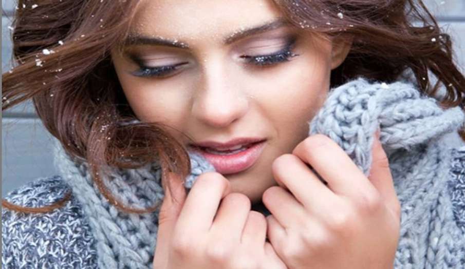 Winter Skin Care: सर्दियों में अपनाएं ये घरेलू नुस्खे, रूखी और बेजान स्किन से मिलेगा छुटकारा Winter Skin Care: सर्दियों में अपनाएं ये घरेलू नुस्खे, रूखी और बेजान स्किन से मिलेगा छुटकारा- India TV Hindi