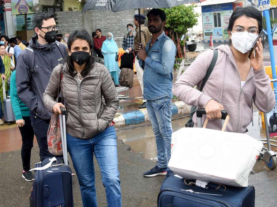 No public new year celebration in Shimla as night curfew to continue till Jan 5 No public new year celebration in Shimla as night curfew to continue till Jan 5- India TV Hindi