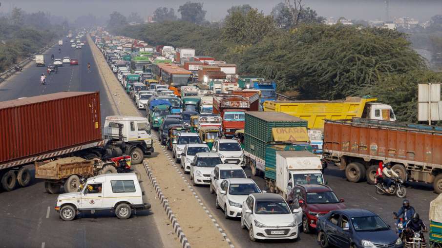 Plea in Supreme Court seeks removal of farmers protesting at Delhi borders Plea in Supreme Court seeks removal of farmers protesting at Delhi borders- India TV Hindi