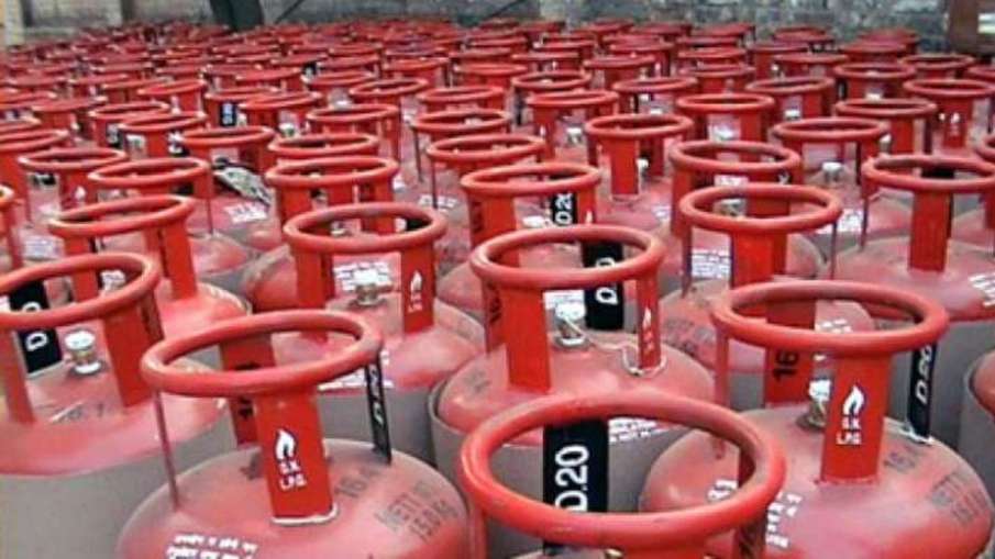 महंगाई पर हो-हल्ला मचाने वाली कांग्रेस को भी नही मालूम LPG सिलेंडर के सही दाम महंगाई पर हो-हल्ला मचाने वाली कांग्रेस को भी नही मालूम LPG सिलेंडर के सही दाम- India TV Hindi