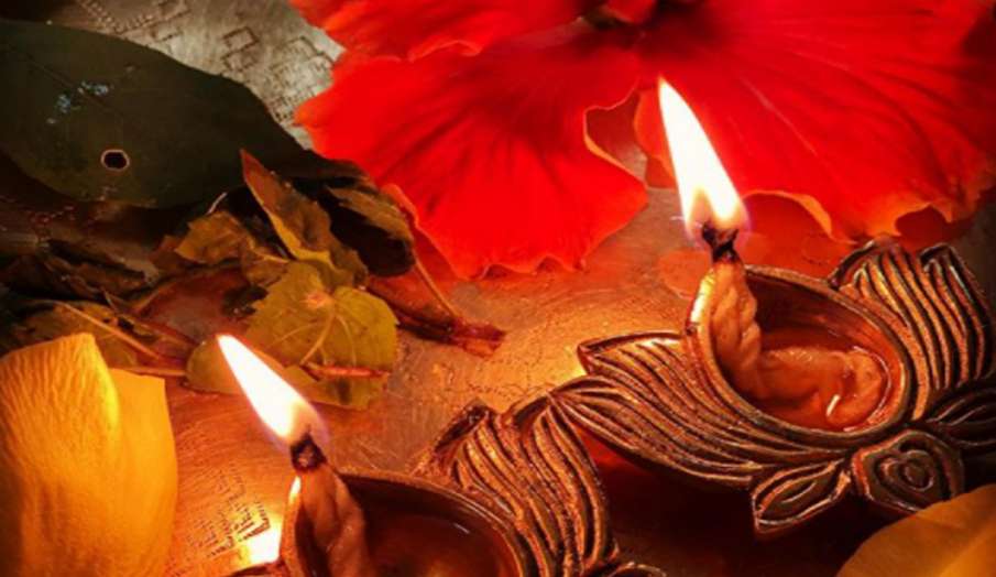 शनिवार को बन रहा है चन्द्रमा और पुष्य नक्षत्र का युति, हर काम में सफलता पाने के लिए करें ये खास उपा शनिवार को बन रहा है चन्द्रमा और पुष्य नक्षत्र का युति, हर काम में सफलता पाने के लिए करें ये खास उपा- India TV Hindi