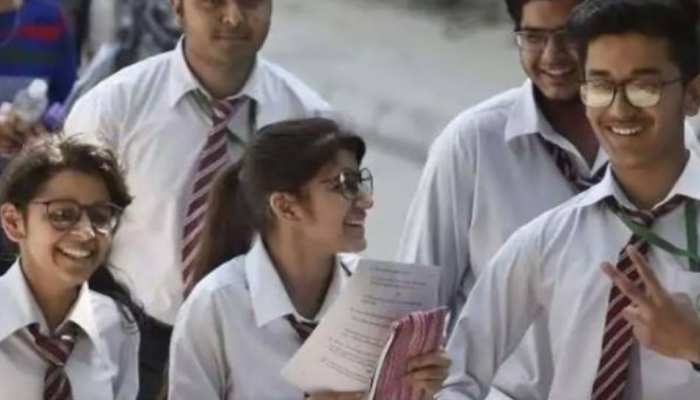 Question bank should be given to students going for... Question bank should be given to students going for...- India TV Hindi