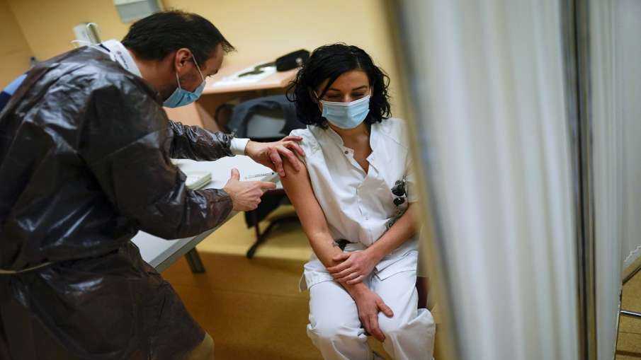 California health official urges halt to 300,000 Moderna... California health official urges halt to 300,000 Moderna...- India TV Hindi