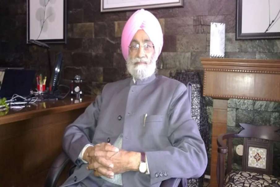 Bhupinder Mann Recuses Himself from SC Formed Panel to Resolve Impasse on Agri Laws Bhupinder Mann Recuses Himself from SC Formed Panel to Resolve Impasse on Agri Laws- India TV Hindi