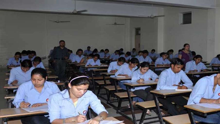 10वीं और 12वीं के छात्रों के लिए बड़ा अपडेट, शिक्षा मंत्रालय करेगा यह काम? 10वीं और 12वीं के छात्रों के लिए बड़ा अपडेट, शिक्षा मंत्रालय करेगा यह काम?- India TV Hindi