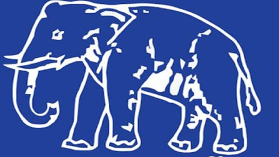 Mayawati Bihar MLA joins Nitish Kumar JDU मायावती को बड़ा झटका! विधायक ने बदली पार्टी Mayawati Bihar MLA joins Nitish Kumar JDU मायावती को बड़ा झटका! विधायक ने बदली पार्टी- India TV Hindi