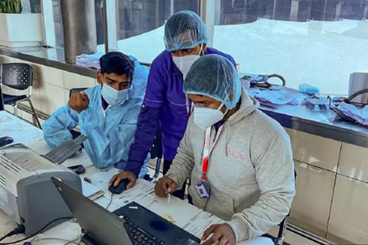 Uttar pradesh Lucknow noida kanpur coronavirus latest update news Uttar pradesh Lucknow noida kanpur coronavirus latest update news- India TV Hindi