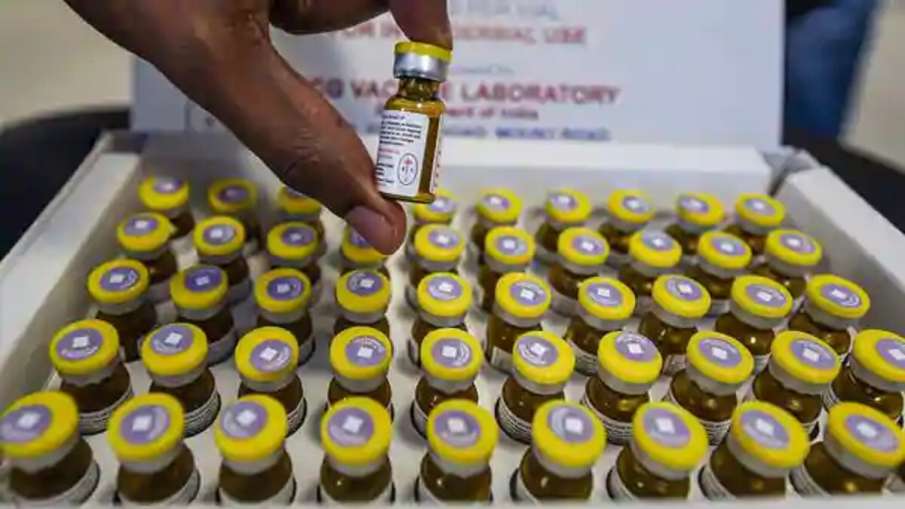 कोरोना वैक्सिन बड़ी मात्रा में बर्बाद, घोर लापरवाही का मामला सामने आया- India TV Hindi