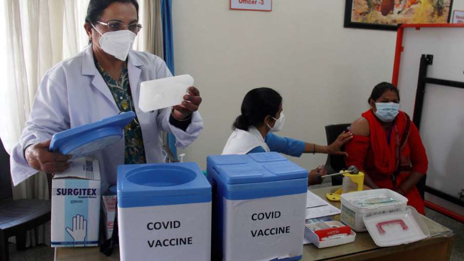 Corona Vaccine पर छाया धर्म का... Corona Vaccine पर छाया धर्म का...- India TV Hindi