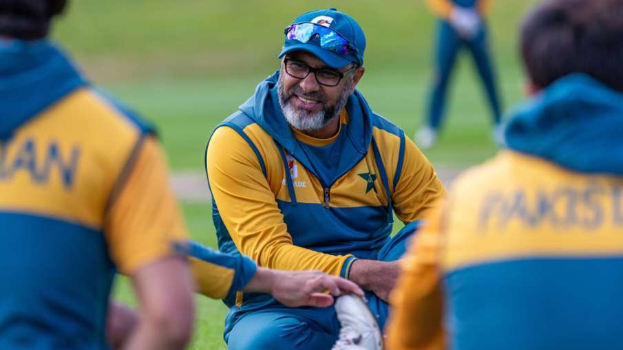 This Pakistani coach met family after 7 months, said 'cricket doesn't end the world' This Pakistani coach met family after 7 months, said 'cricket doesn't end the world'- India TV Hindi