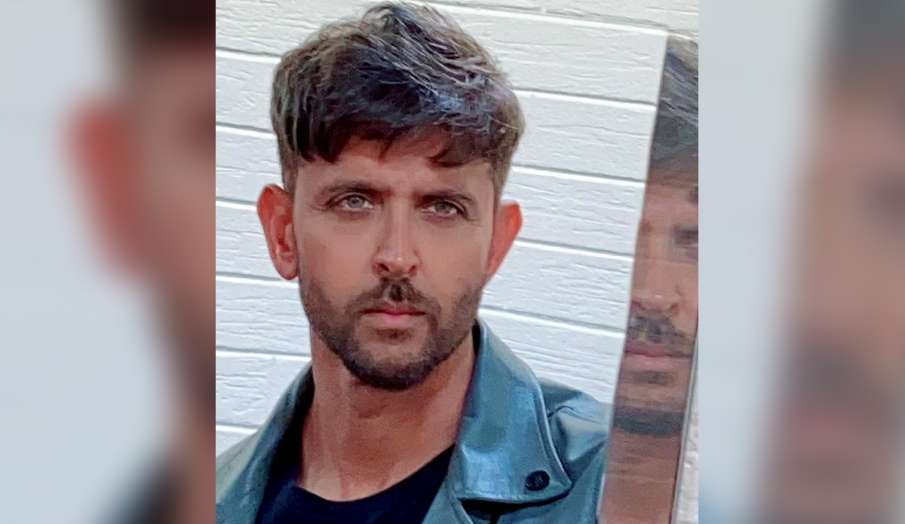hrithik roshan start shooting post photo with caption back on set hrithik roshan start shooting post photo with caption back on set- India TV Hindi