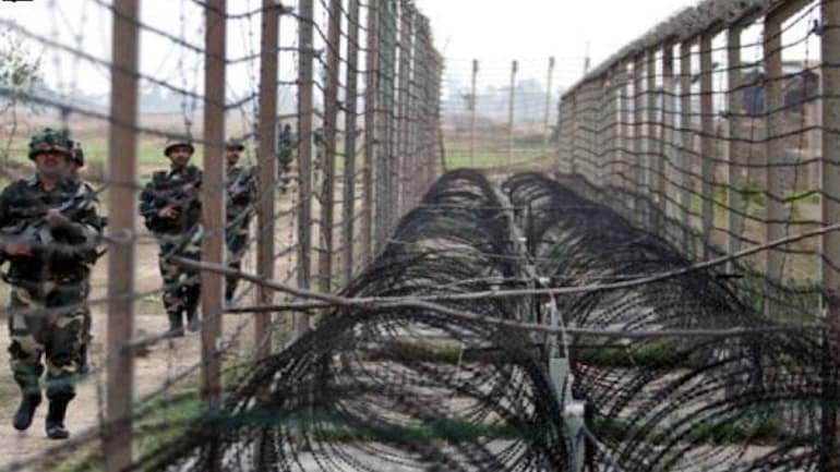 70 pc of India-Bangladesh border in Meghalaya fenced: BSF 70 pc of India-Bangladesh border in Meghalaya fenced: BSF- India TV Hindi