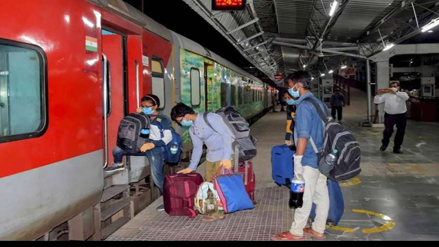 Indian Railway Issues Big Clarification facts On Hike In Train Passenger Fares From 2021 Indian Railway Issues Big Clarification facts On Hike In Train Passenger Fares From 2021- India TV Hindi