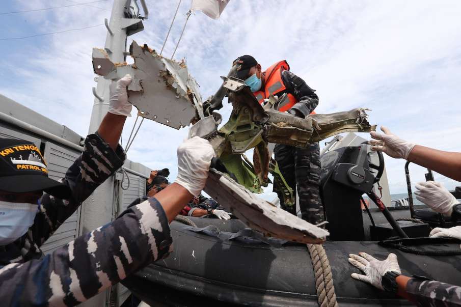 Indonesia recovers first black box from crashed plane Indonesia recovers first black box from crashed plane- India TV Hindi