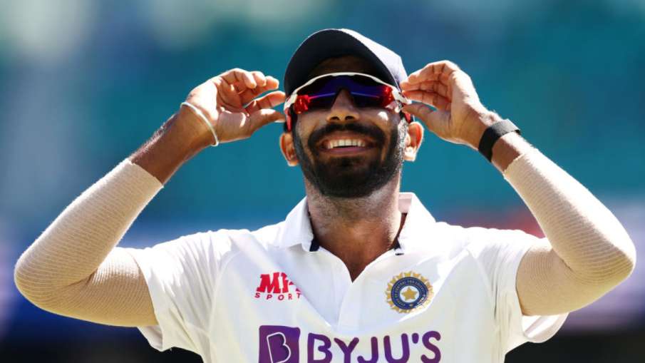 IND vs ENG: Jasprit Bumrah is practicing leg spin for Test series against England, watch video IND vs ENG: Jasprit Bumrah is practicing leg spin for Test series against England, watch video- India TV Hindi