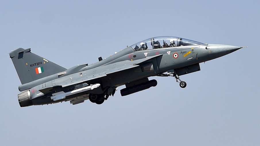 LCA Tejas aircraft better than chinese pakistan joint venture jf-17 fighter says IAF chief rks bhada LCA Tejas aircraft better than chinese pakistan joint venture jf-17 fighter says IAF chief rks bhada- India TV Hindi