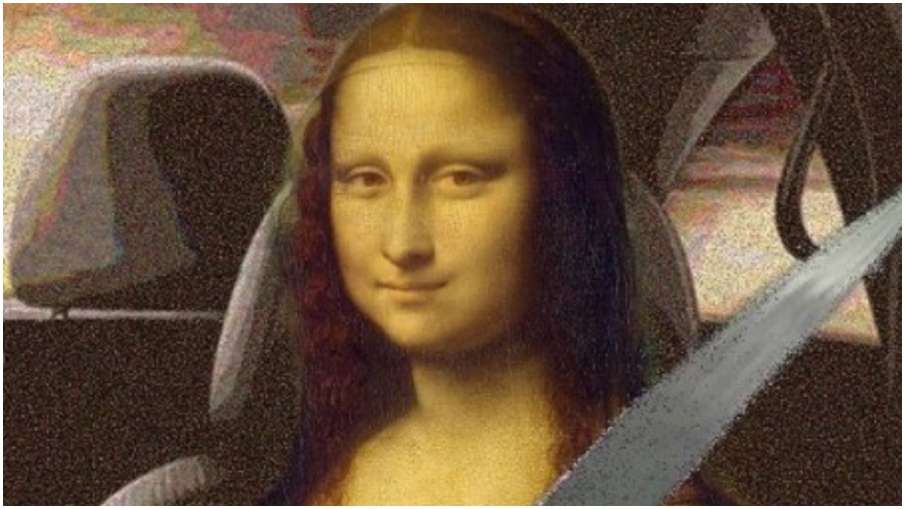 Monalisa with seat belt Monalisa with seat belt- India TV Hindi