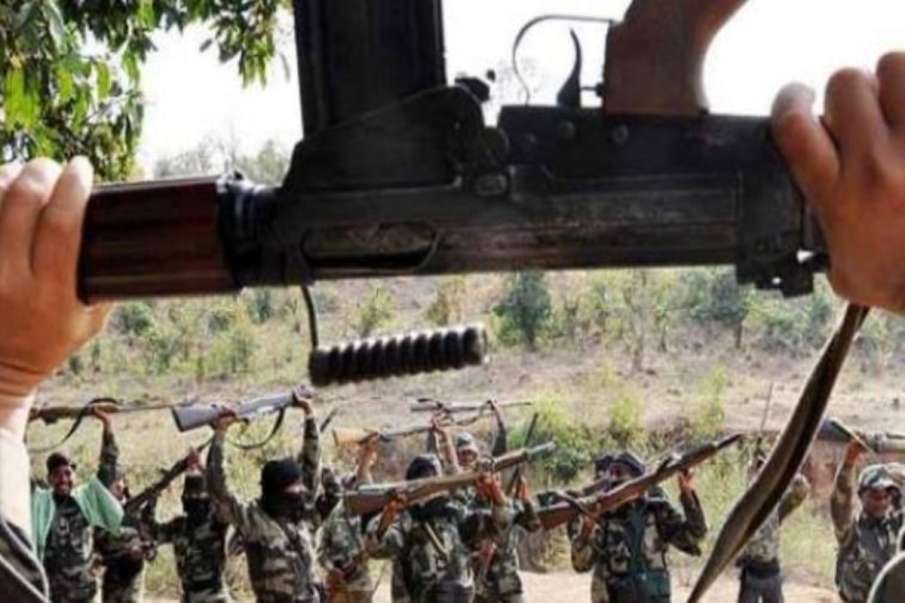 छत्तीसगढ़: दंतेवाड़ा में 16 नक्सलियों ने किया आत्मसमर्पण, दो के सिर पर था इनाम छत्तीसगढ़: दंतेवाड़ा में 16 नक्सलियों ने किया आत्मसमर्पण, दो के सिर पर था इनाम- India TV Hindi