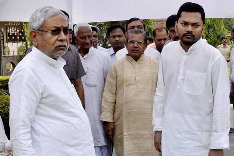 बिहार: CM नीतीश से... बिहार: CM नीतीश से...- India TV Hindi
