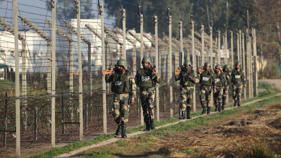 राजस्थान में अवैध रह रहे 684 पाकिस्तानी नागरिक गायब, इंटेलिजेंस विभाग की उड़ी नींद राजस्थान में अवैध रह रहे 684 पाकिस्तानी नागरिक गायब, इंटेलिजेंस विभाग की उड़ी नींद- India TV Hindi