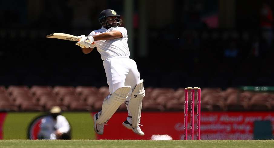 Rishabh Pant, Indian wicketkeeper, Test cricket, sports, cricket, India vs Australia, MS Dhoni Rishabh Pant, Indian wicketkeeper, Test cricket, sports, cricket, India vs Australia, MS Dhoni - India TV Hindi