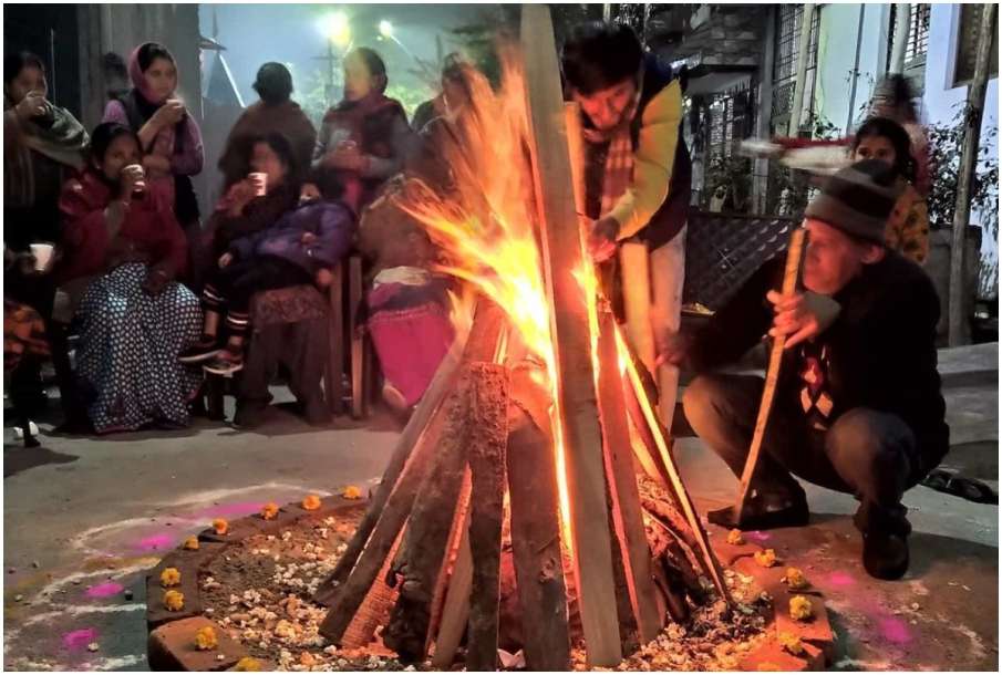 Lohri 2021: 13 जनवरी को है लोहड़ी का त्योहार, जानें इसका महत्व और मनाने का तरीका, The first festival Lohri 2021: 13 जनवरी को है लोहड़ी का त्योहार, जानें इसका महत्व और मनाने का तरीका, The first festival- India TV Hindi