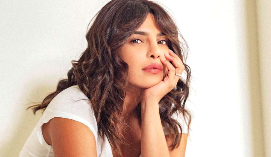 Priyanka Chopra breaks lockdown rule in London Priyanka Chopra breaks lockdown rule in London- India TV Hindi