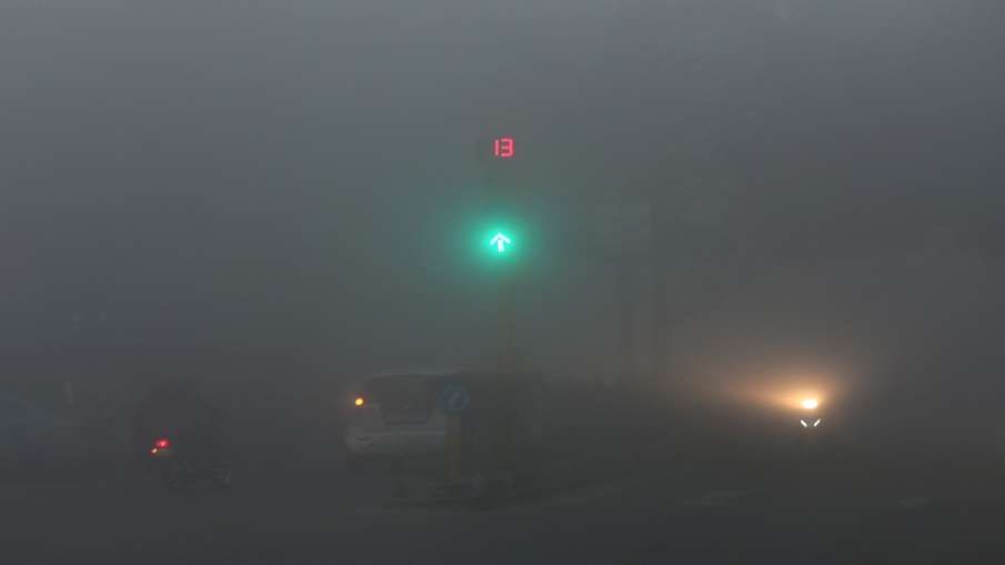 Weather latest News update forecast Delhi lucknow amritsar dense fog zero visibility IMD alert कोहरा Weather latest News update forecast Delhi lucknow amritsar dense fog zero visibility IMD alert कोहरा- India TV Hindi