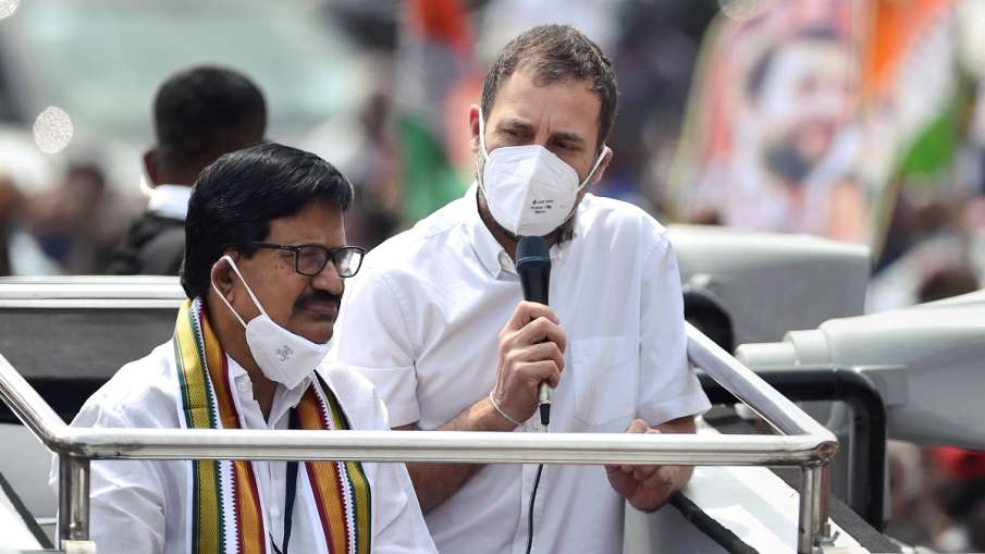 Congress leader Rahul Gandhi addresses party workers during his election campaign, in Coimbatore, Sa Congress leader Rahul Gandhi addresses party workers during his election campaign, in Coimbatore, Sa- India TV Hindi