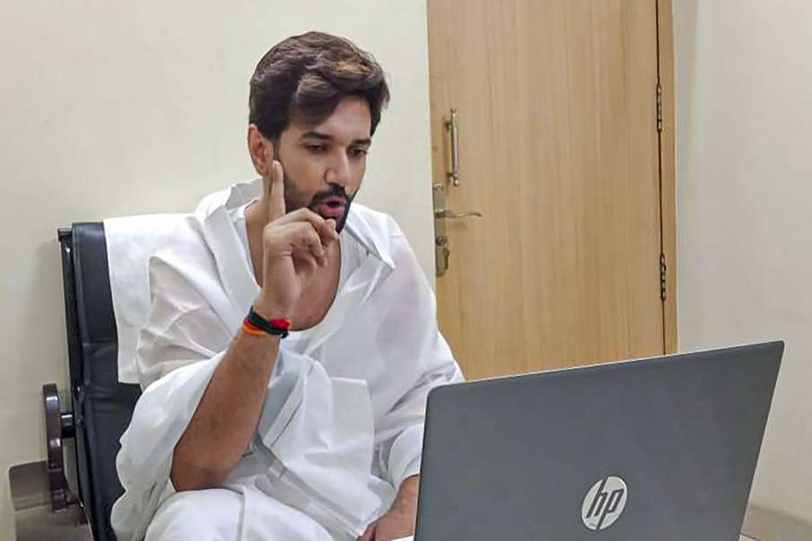 NDA की बैठक में बुलाए गए चिराग पासवान, तबीयत खराब होने का हवाला देकर नहीं हुए शामिल NDA की बैठक में बुलाए गए चिराग पासवान, तबीयत खराब होने का हवाला देकर नहीं हुए शामिल- India TV Hindi