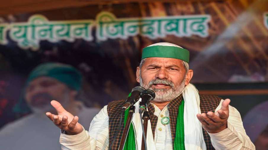 राकेश टिकैत की आंखों में आंसू देखकर फिर जुटे किसान, आंदोलन में आई नई गति राकेश टिकैत की आंखों में आंसू देखकर फिर जुटे किसान, आंदोलन में आई नई गति- India TV Hindi
