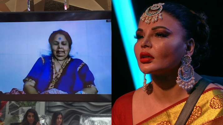 Rakhi Sawant with mother Rakhi Sawant with mother - India TV Hindi