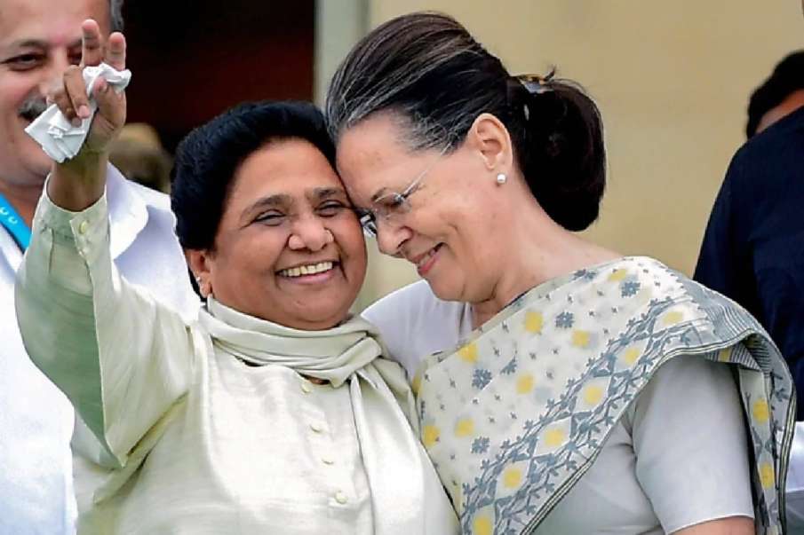 Harish Rawat bats for Bharat Ratna for Sonia Gandhi, Mayawati Harish Rawat bats for Bharat Ratna for Sonia Gandhi, Mayawati- India TV Hindi