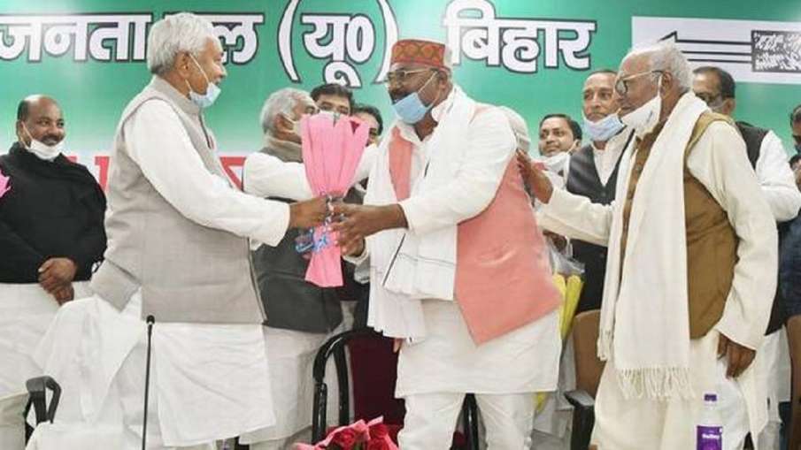 JDU की बिहार इकाई को मिला नया अध्यक्ष, उमेश कुशवाहा को मिली जिम्मेदारी JDU की बिहार इकाई को मिला नया अध्यक्ष, उमेश कुशवाहा को मिली जिम्मेदारी- India TV Hindi