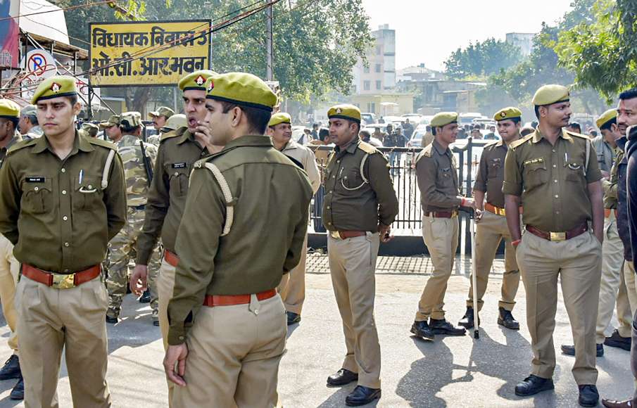 Road Safety Campaign: UP police tweet film Sholay video, jai veeru friendship Road Safety Campaign: UP police tweet film Sholay video, jai veeru friendship- India TV Hindi