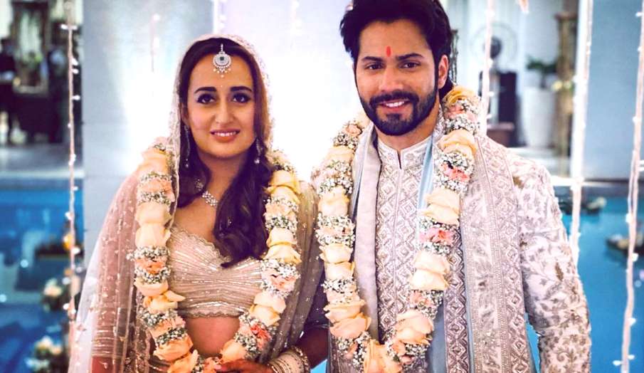 varun dhawan and natasha dalal new pic varun dhawan and natasha dalal new pic - India TV Hindi