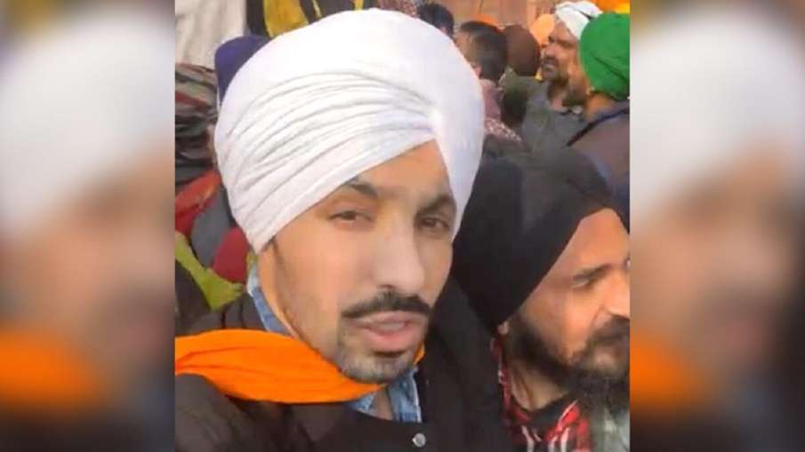 Kisan Andolan tractor rally red fort violence main accused deep sidhu female friend role Kisan Andolan tractor rally red fort violence main accused deep sidhu female friend role- India TV Hindi