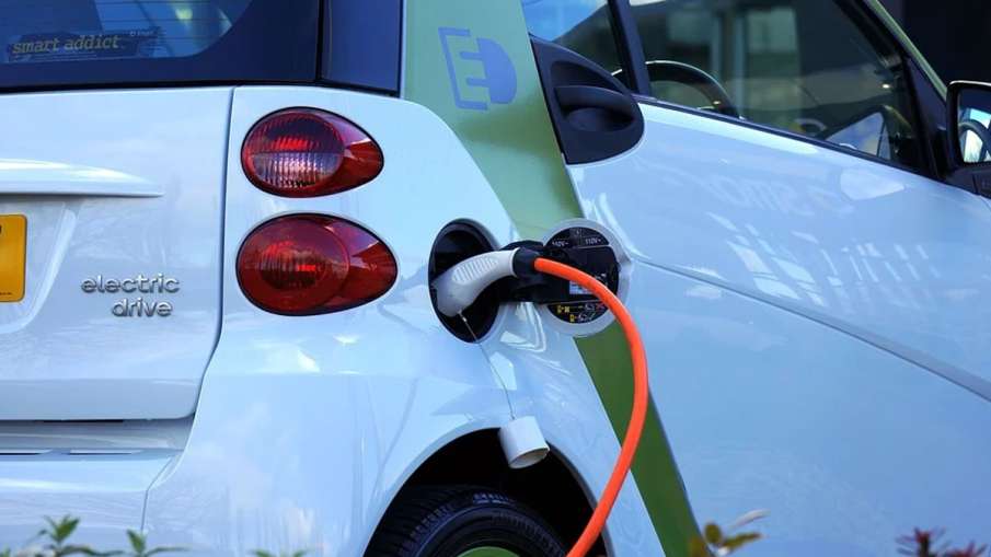 Electric Vehicles Charging Stations, Electric Vehicles Delhi, Electric Vehicles Delhi News Electric Vehicles Charging Stations, Electric Vehicles Delhi, Electric Vehicles Delhi News- India TV Hindi