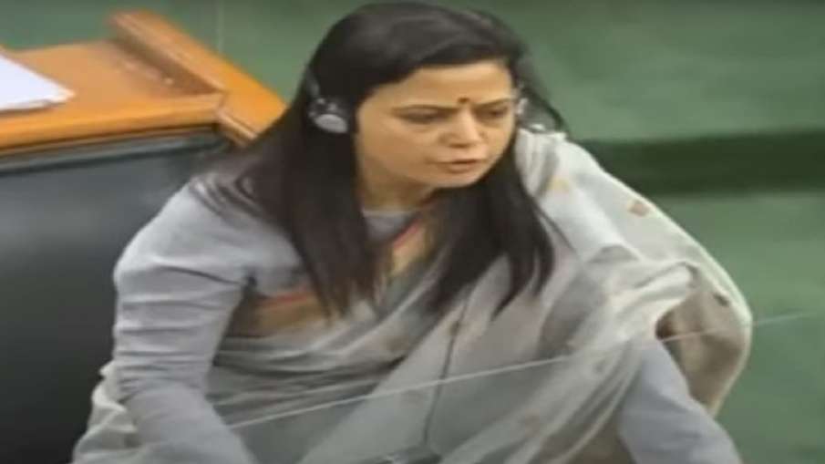 TMC MP Mahua Moitra criticizes former Chief Justice of India TMC सांसद महुआ मोइत्रा ने पूर्व सीजेआई TMC MP Mahua Moitra criticizes former Chief Justice of India TMC सांसद महुआ मोइत्रा ने पूर्व सीजेआई - India TV Hindi