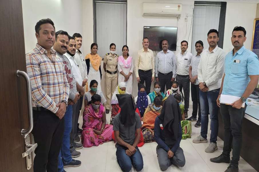 marriage for loot lady gang arrested by pune police conned bachelors marriage for loot lady gang arrested by pune police conned bachelors- India TV Hindi