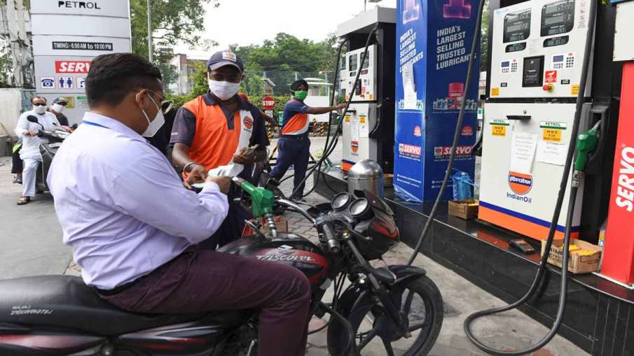 Petrol diesel price may dropped If government ends the tax check details Petrol diesel price may dropped If government ends the tax check details- India TV Paisa